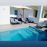 Elena Paros * Paraspori (Paros)